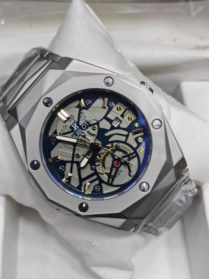 Montre Hublot Classic Fusion Orlinski Squelette – Cadran Mécanisme Apparent & Bracelet Facetté